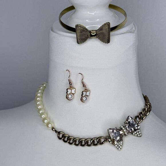 Bows chains and pearl theme jewelry - Picture 5 of 8